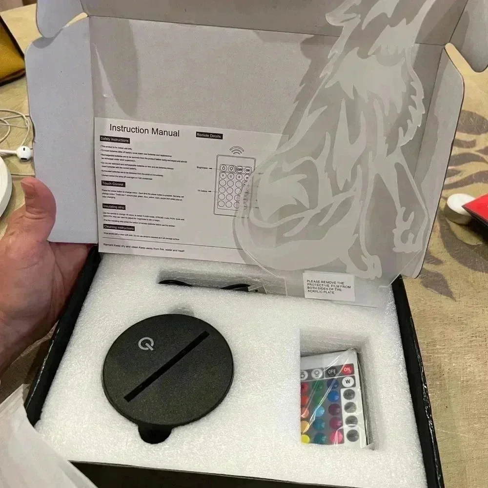 New in box 3d wolf lamp light up multicolor remote usb charge battery 16 colors
